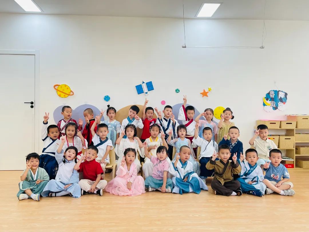 心怀皓月，致敬师恩，百仁幼儿园中秋节教师节双节主题系列活动