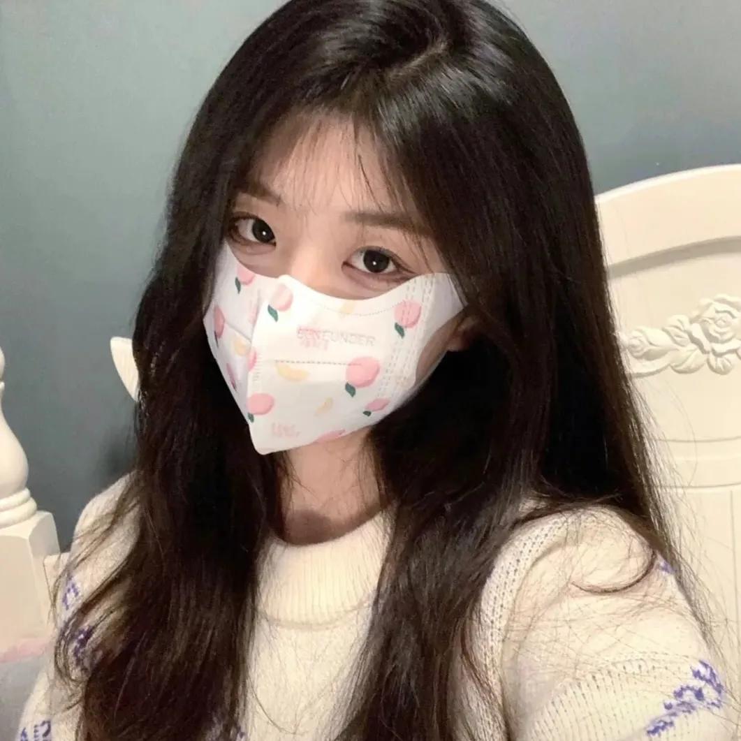 女头高级感真人戴口罩,口罩鲜花女头