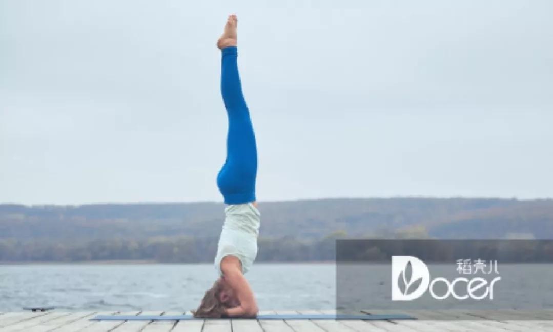 倒立式姿势,倒立双手姿势