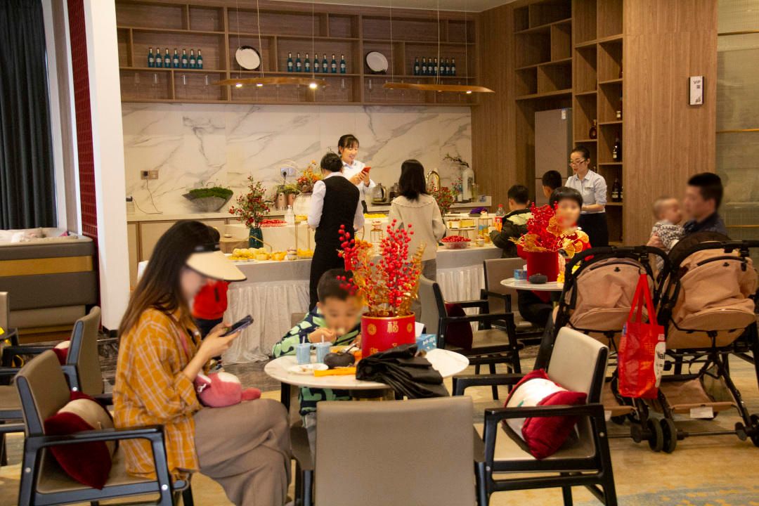 仙岭湖畔三马国际名车植树节公益活动圆满落幕