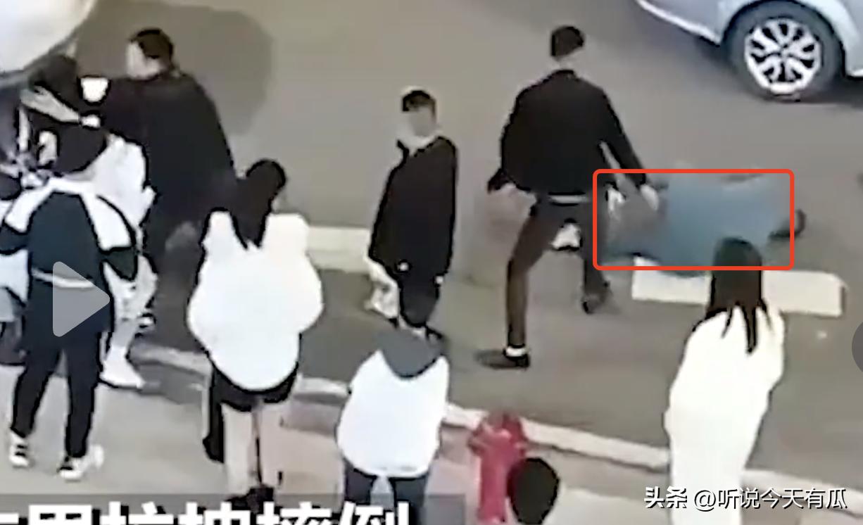 湖南陌生男子在大街上吻女子后续,新闻湖南男子在大街上吻女人后续