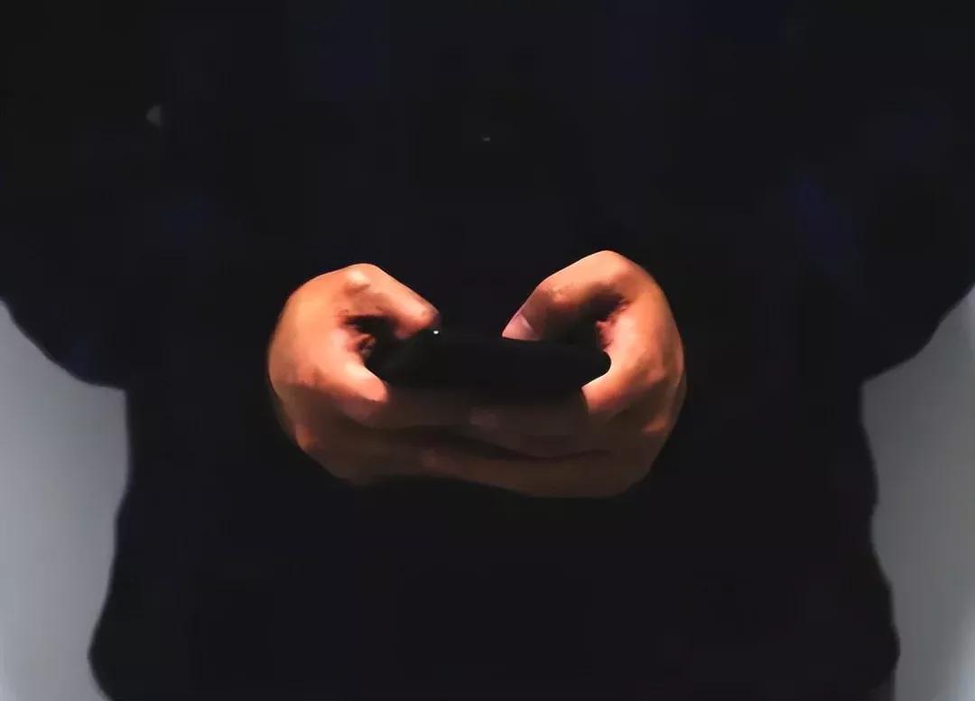 谭、袁两位院长聊骚事件的心得体会:聊天时要注意群里的点名提醒