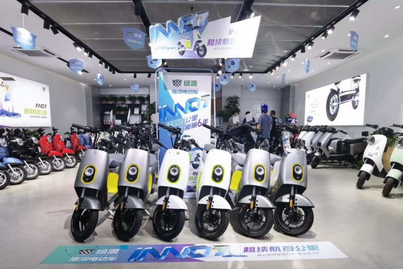 电动车网购很方便，为何更多人愿意去实体店？行内人说出4个原因