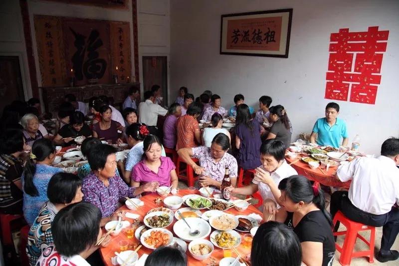 客家满月酒习俗,客家做满月粄