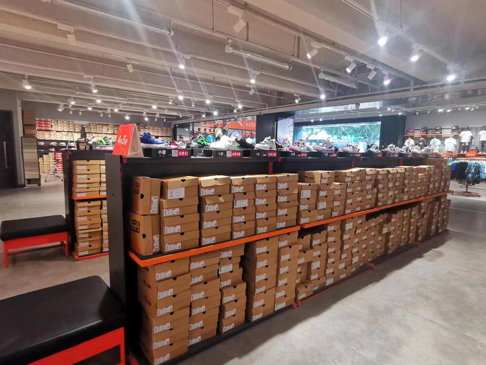 疫后的运动鞋服品牌折扣力度有多强？我们南下晋江探访安踏工厂店