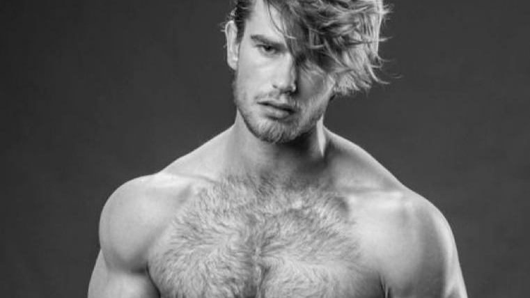 不管床的另一边躺着谁,人生真正的伴侣是你自己,爱自己才会幸福