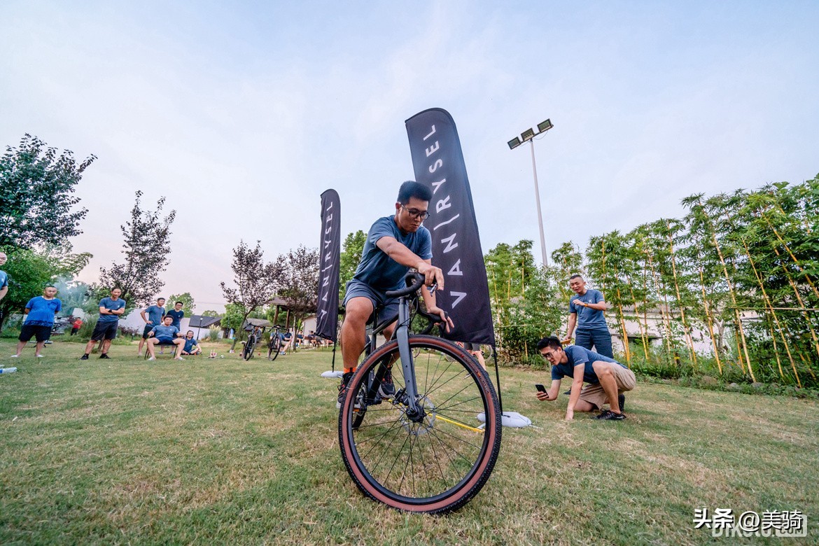 迪卡侬新款公路车发布会,迪卡侬公路车测评