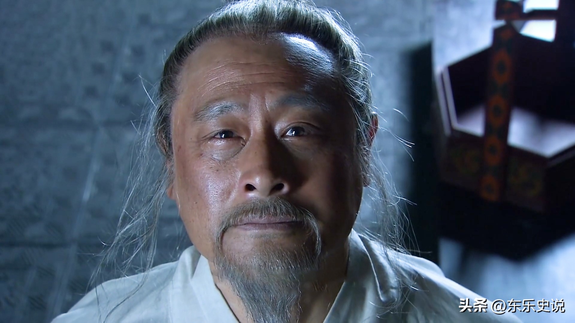 新三国演义荀彧阻拦曹操当魏王,曹操当魏王荀彧为什么不答应