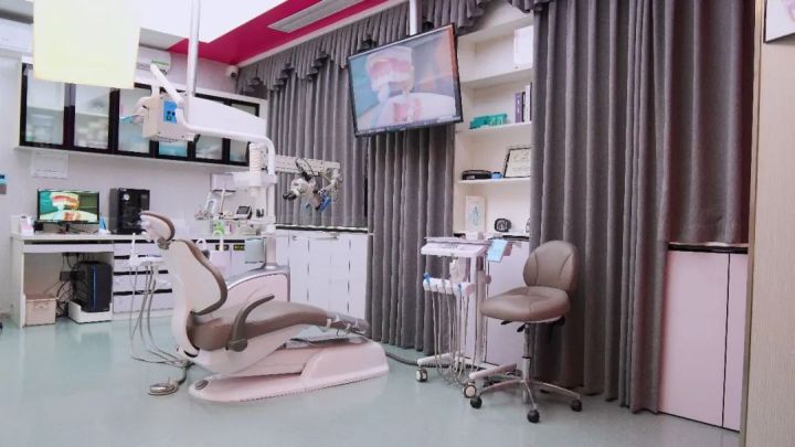 深圳笑果引力口腔门诊部,笑果引力