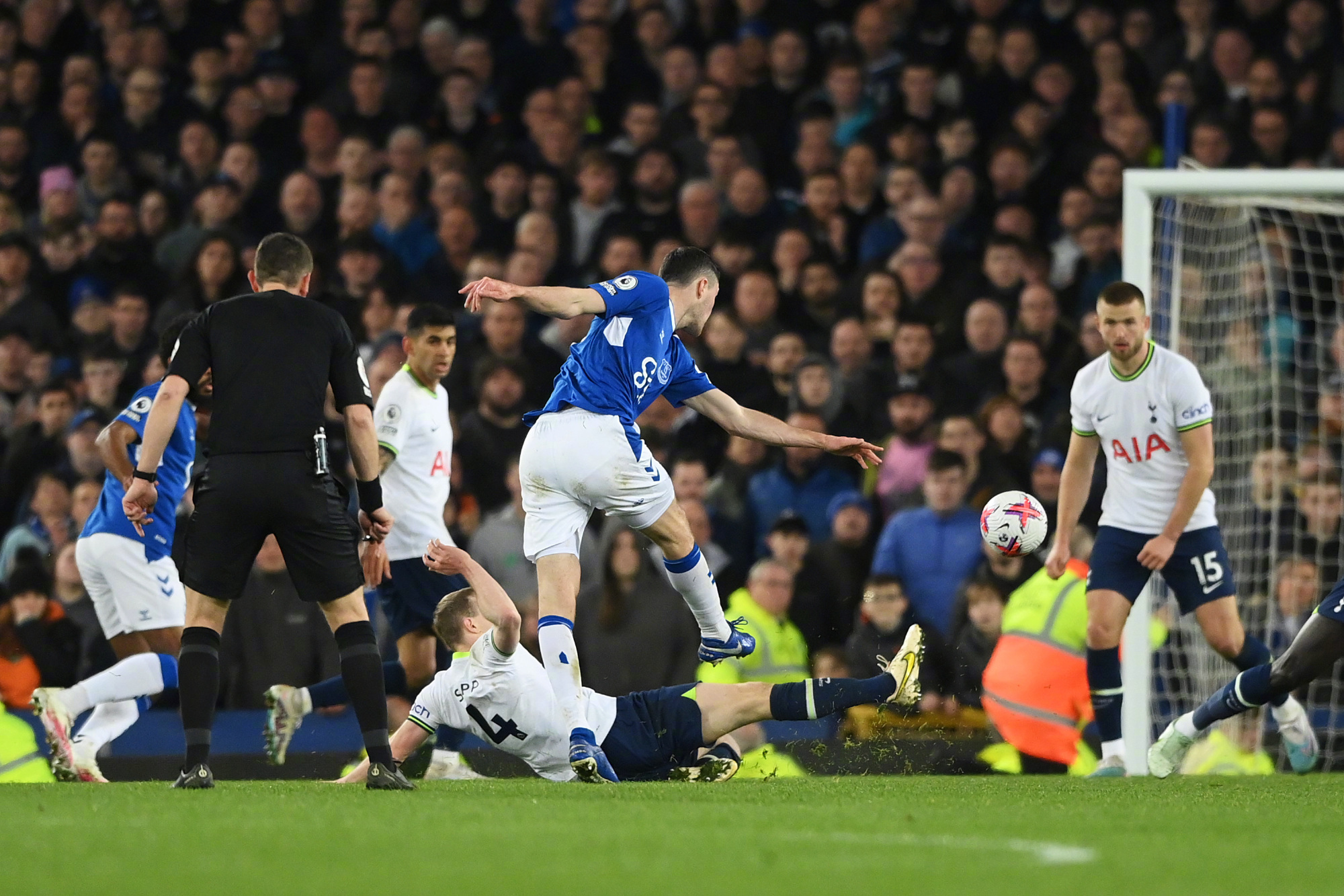 17天6场恶战英超豪门濒临绝望,英超豪门崩盘事件