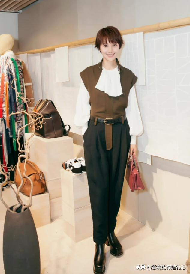 袁泉的气质一目了然,42岁袁泉的高级感