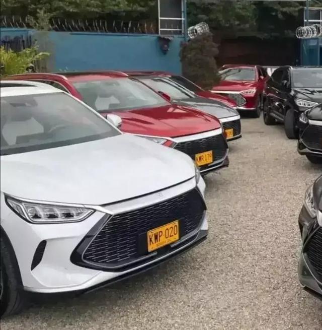宋PLUSDMi丐版出口哥伦比亚狂卖28万＋，只有国人才瞧不起BYD