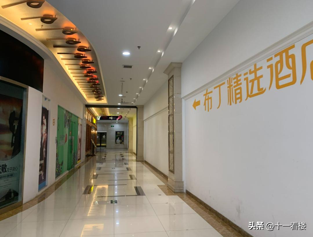 生意太惨淡店铺,生意惨淡的万达广场