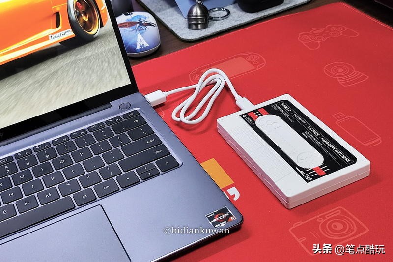 80后一定感慨万千!把硬盘变成磁带,换个形式陪你过年