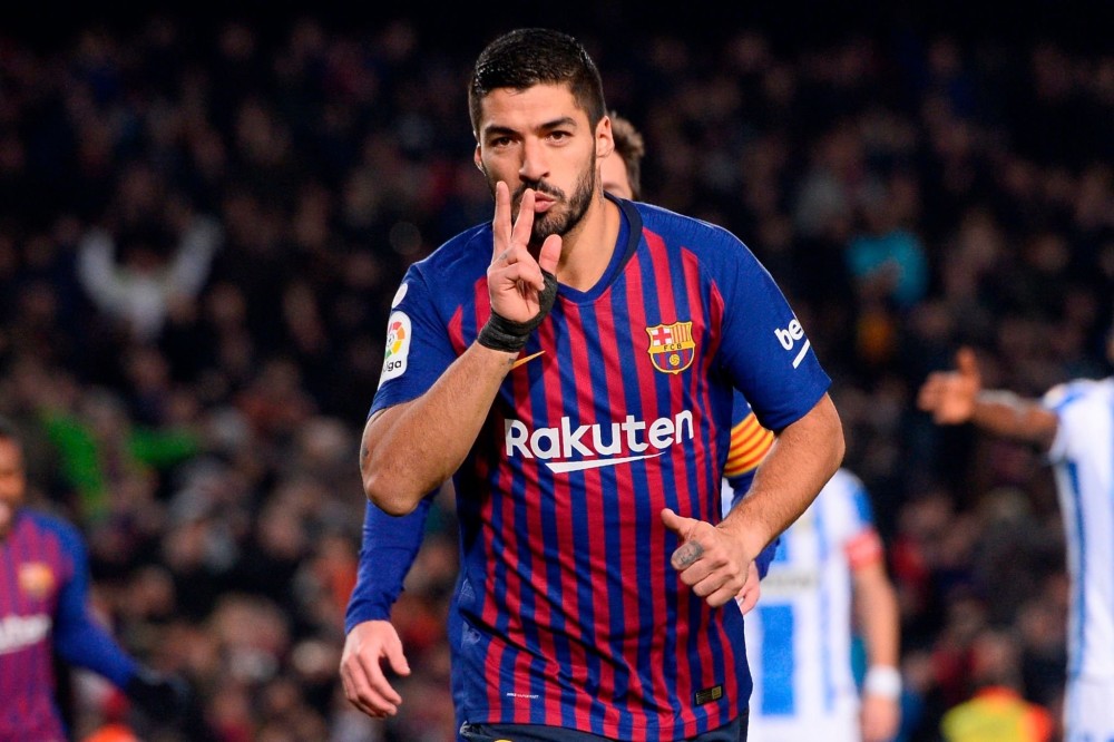 谁才是足球界的第3人,梅西c罗之后谁是世界足坛第三人