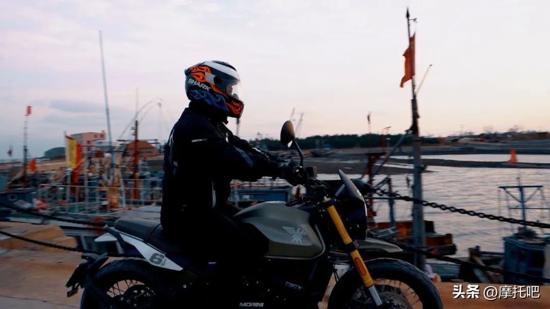 赛文佐650scr攀爬者,摩托莫里尼赛文佐650攀爬版评测