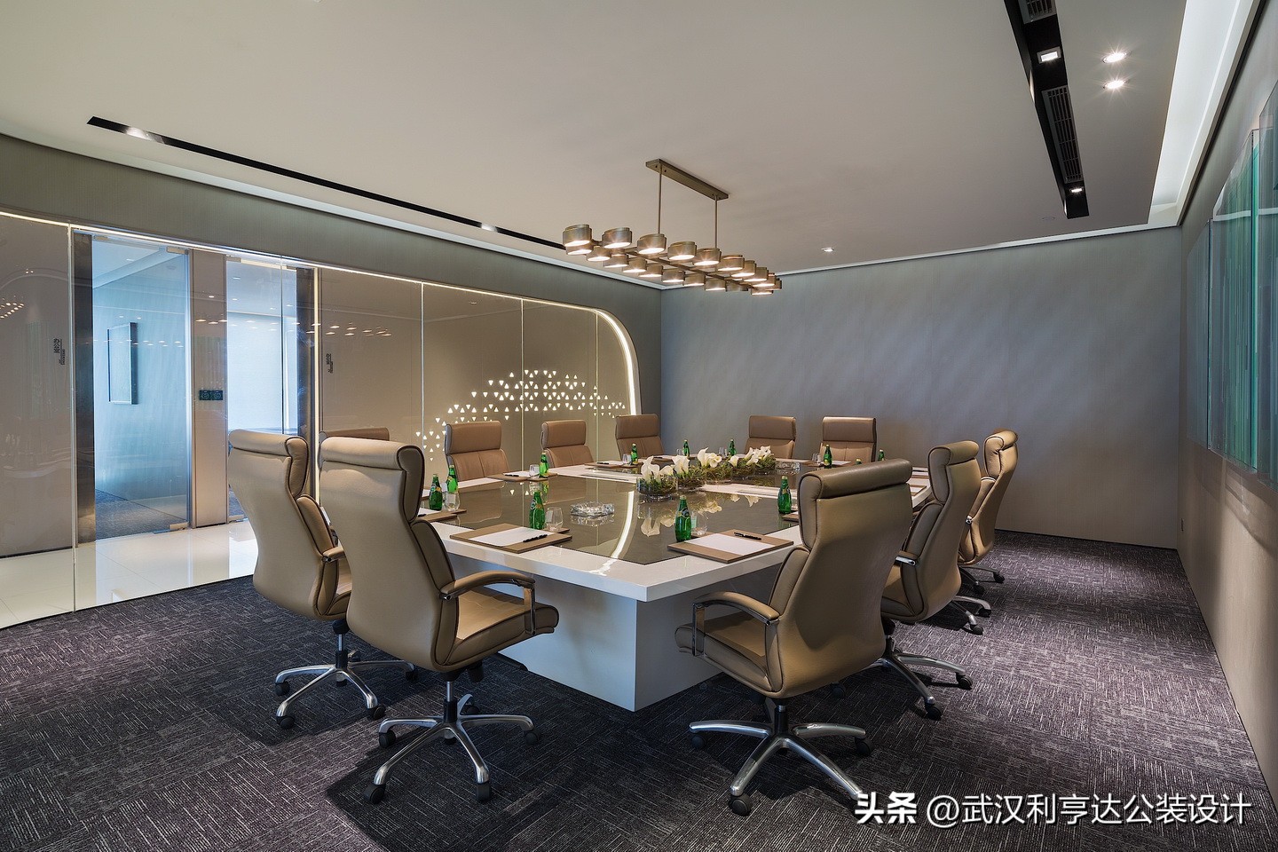 轻奢风格办公室装修效果,大平层办公室装修效果