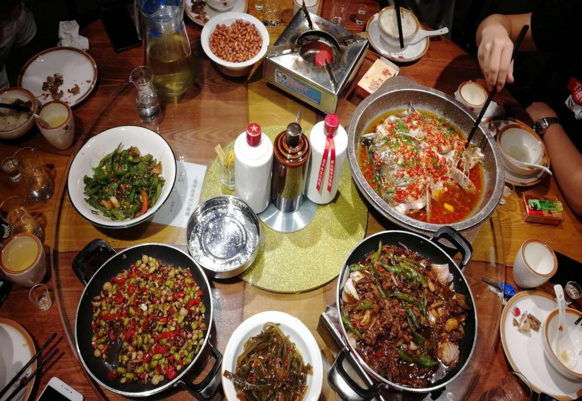 喝酒为什么会口干是不是酒量不行,喝完酒为什么那么难受