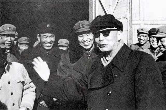 新中国成立前后，十大元帅中，有四位当过市长，他们分别是谁？