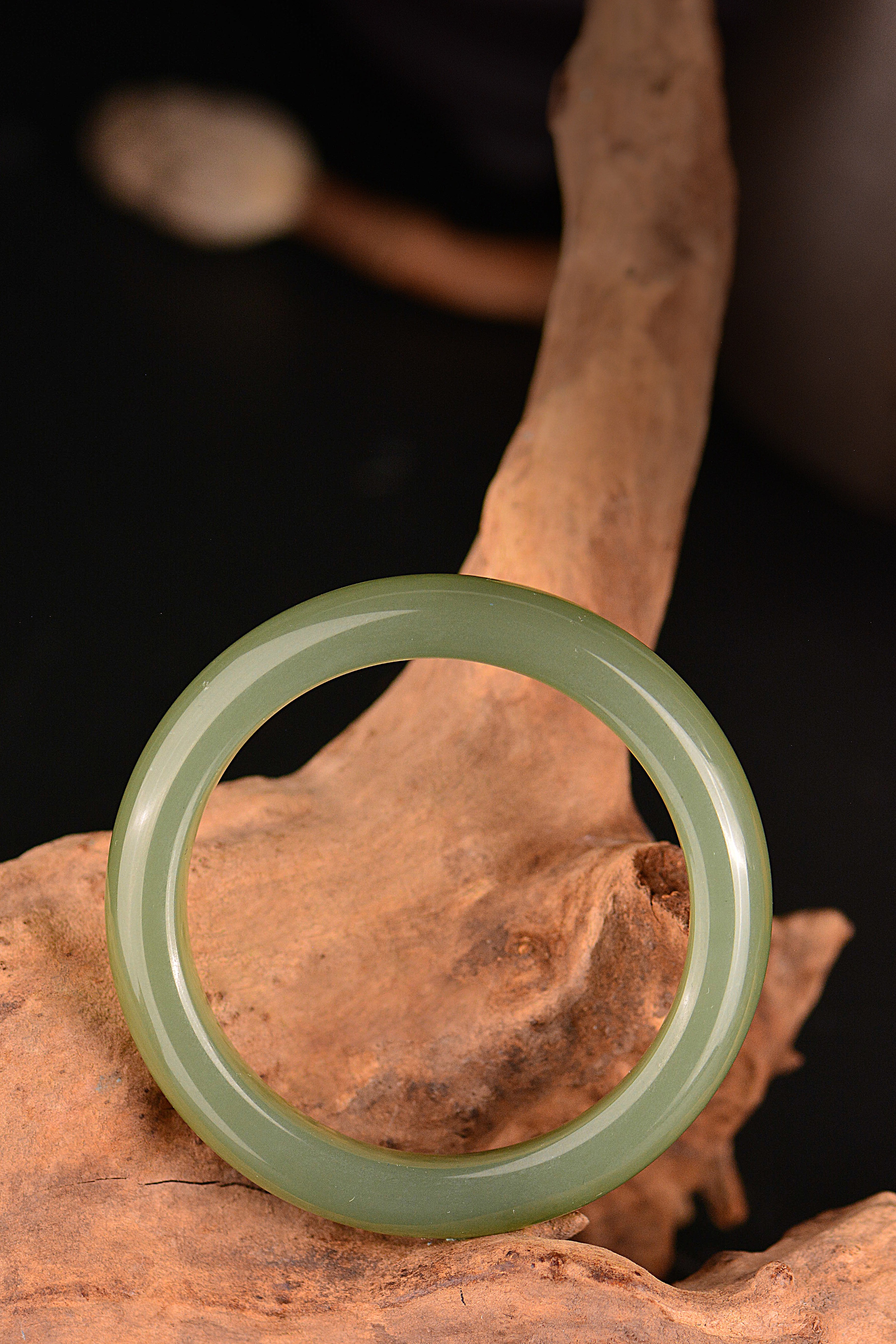 碧水沁和田玉|碧波荡漾，绿水微澜