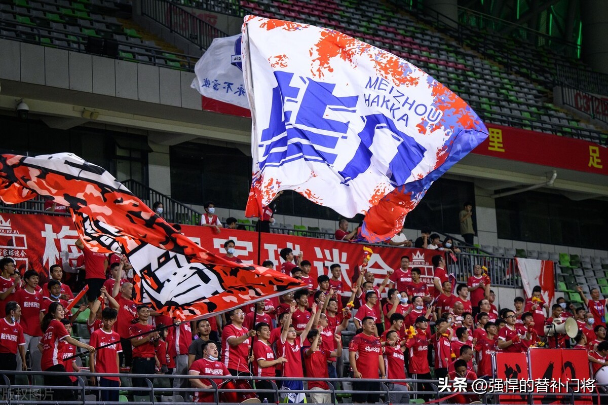 足球的起源最早可以追溯到我国,足球古代起源地点