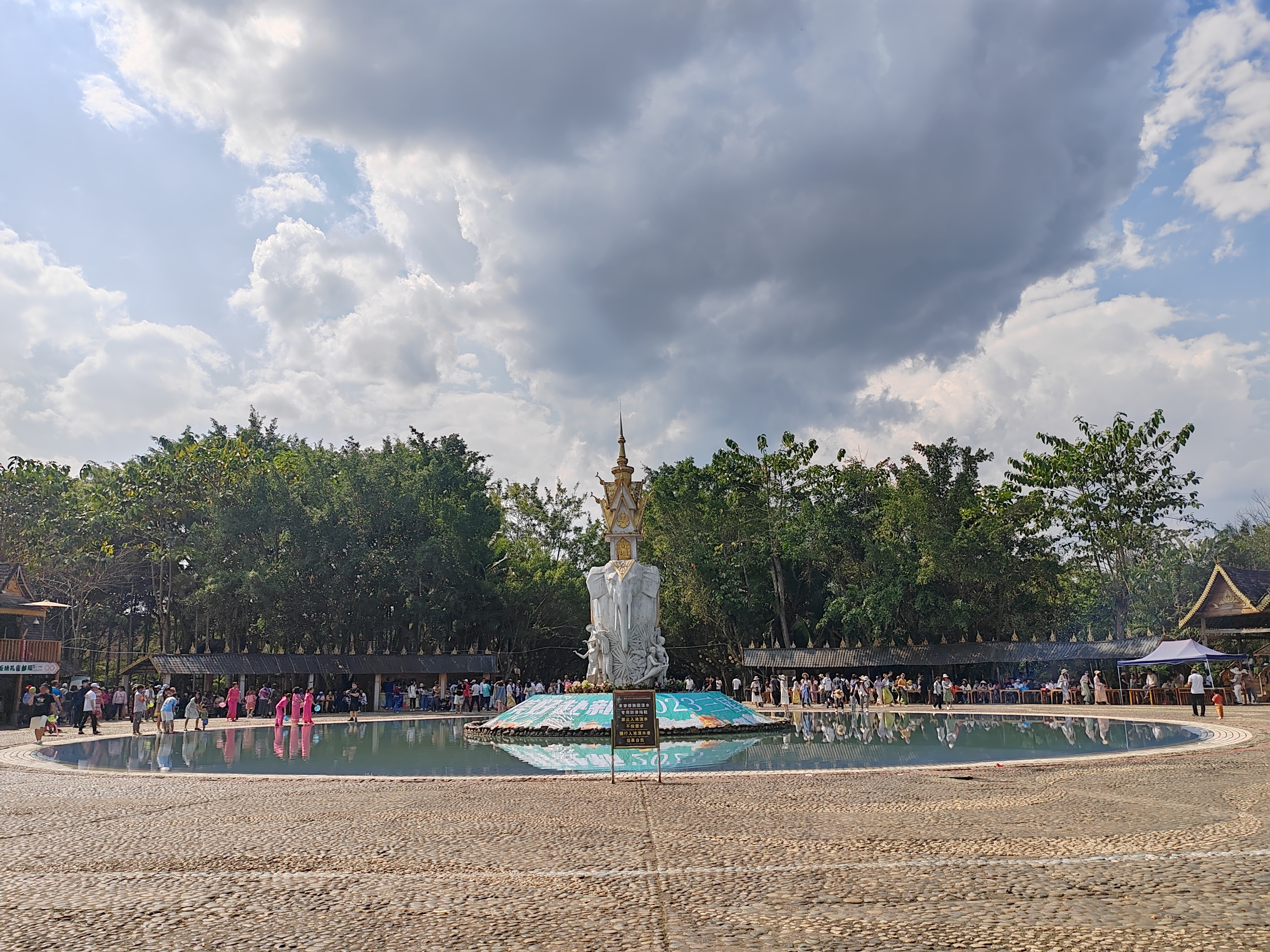 西双版纳傣族园8月泼水时间表,傣族园泼水节路线