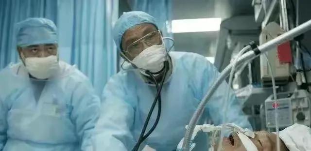 疫情全面放开后，为何这么多人大骂钟南山？他到底做错了什么？