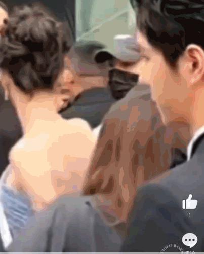 娜扎牛仔裤引争议,娜扎黑色破洞裤