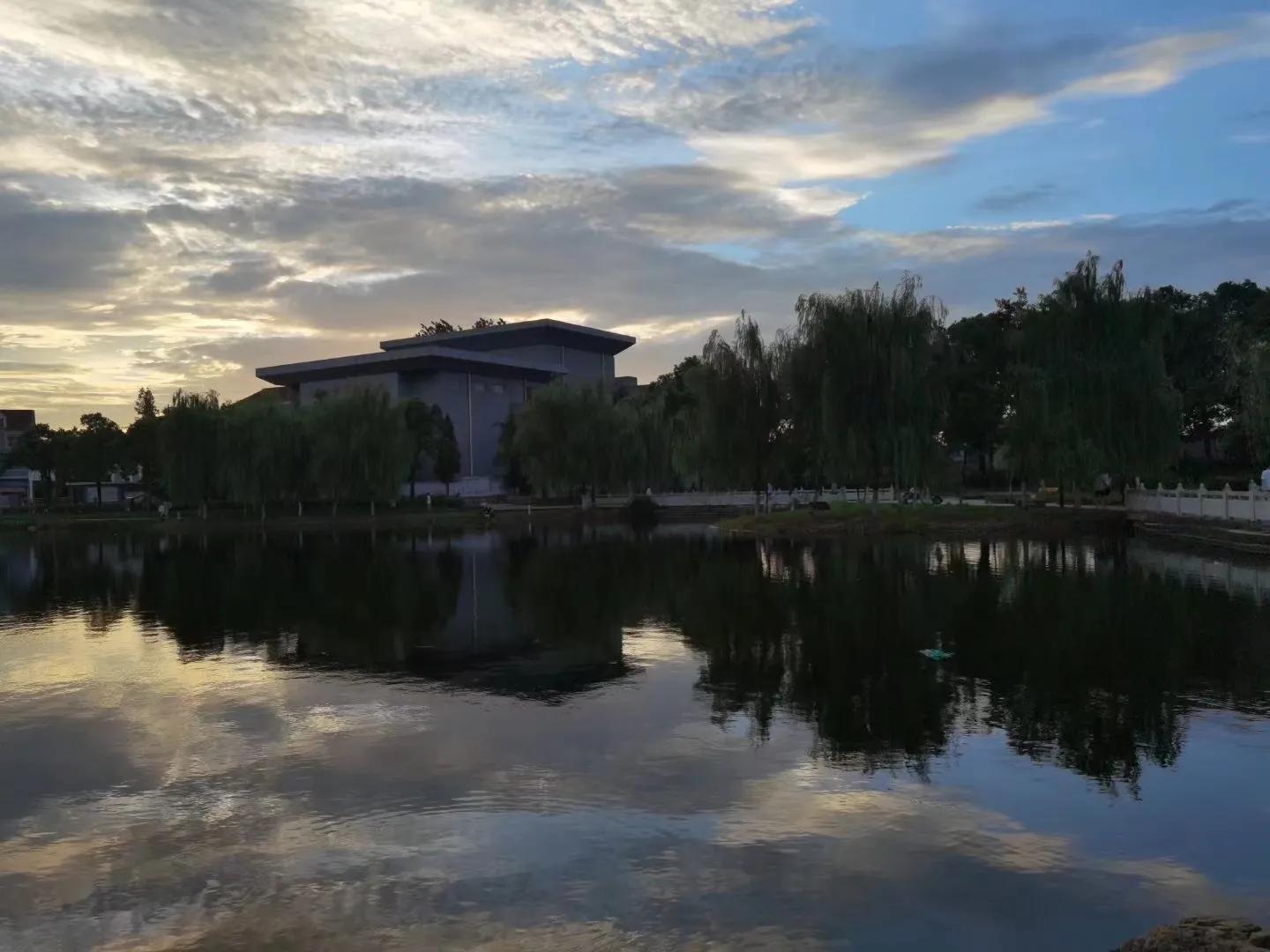 人生最大的财富是健康开心过好,人生最大的财富是健康的活着