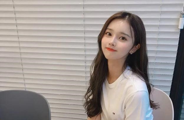 相亲没话题怎么找话题聊天,跟女孩子聊天怎么找话题