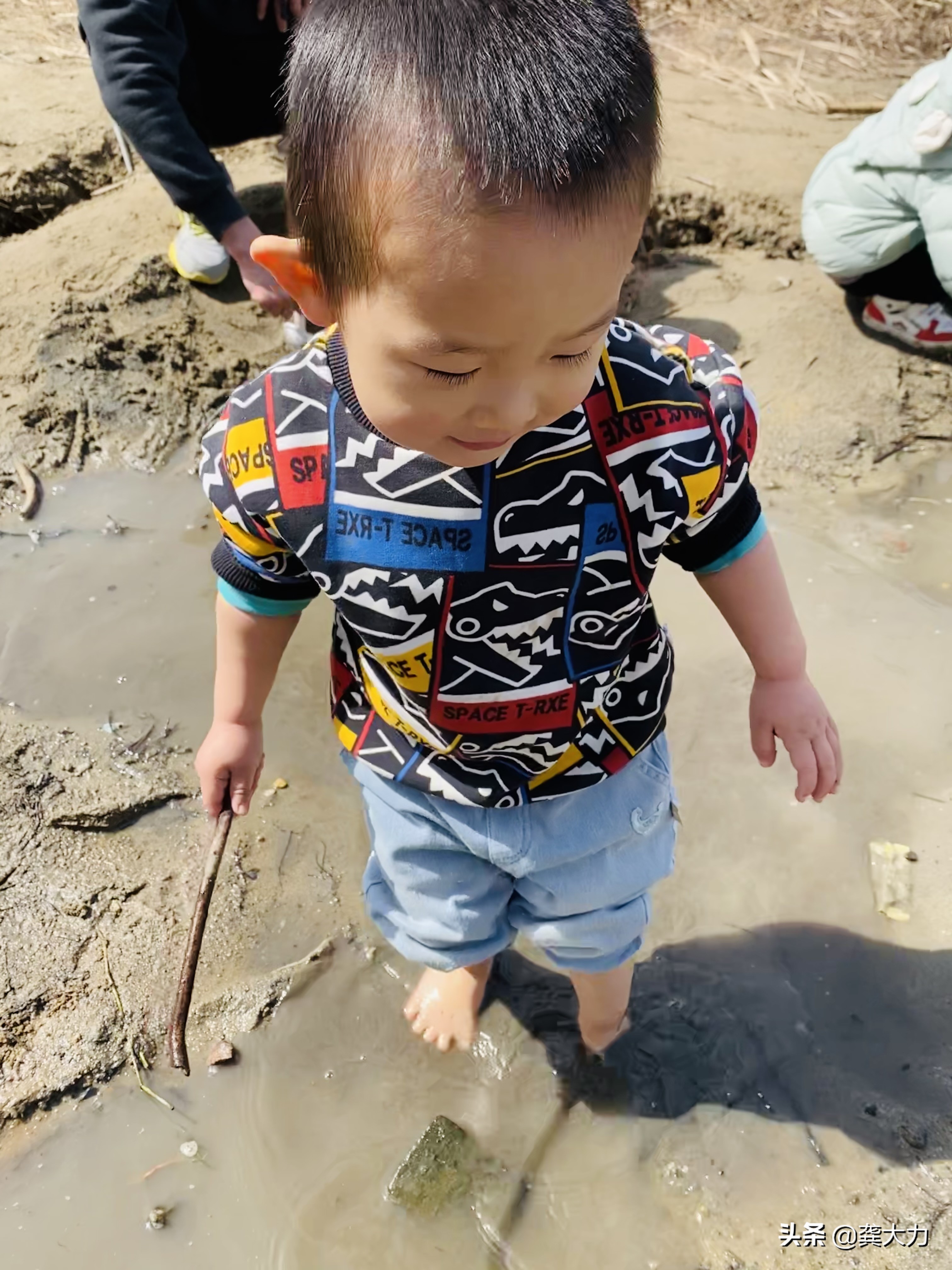 在沙堆里玩的游戏,在沙堆里玩