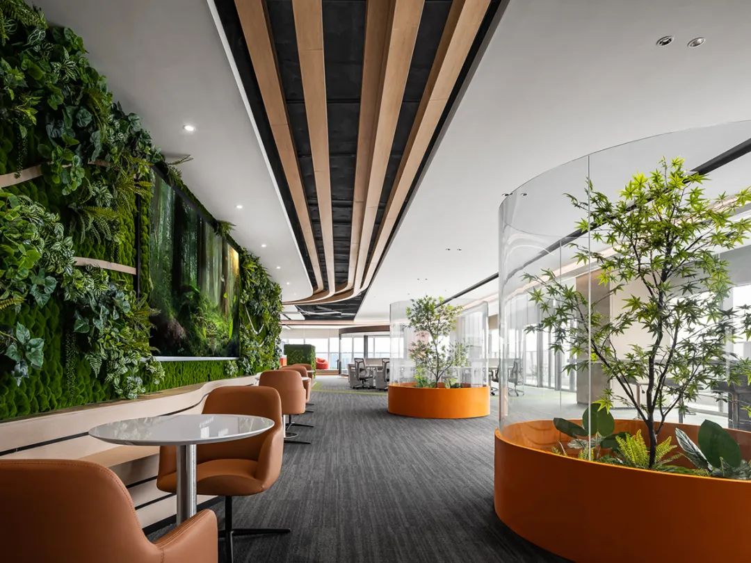 “打翻了”调色盘设计的办公室原来长这样！