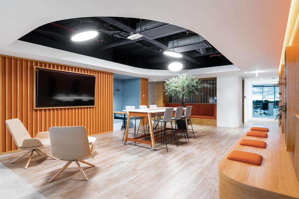 高端定制混合多元生物制药Moderna华沙办公室设计