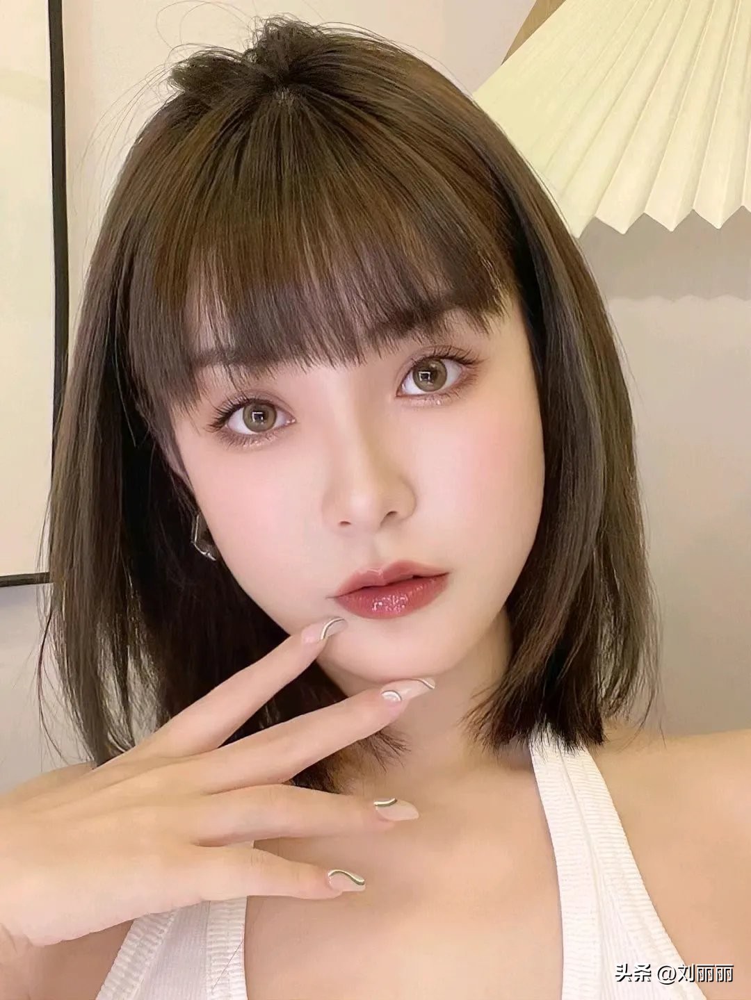 最新发型简单大方时尚又减龄,2020新潮发型精致发型