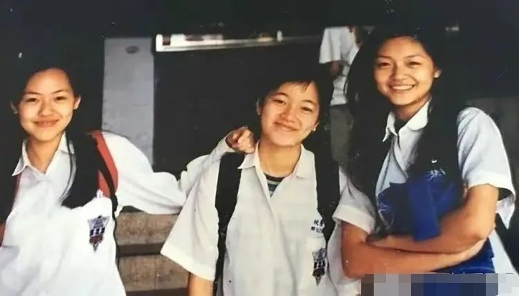 喝利尿剂，洗肠瘦小腹，整骨十次，女明星为了变美简直不要太狠