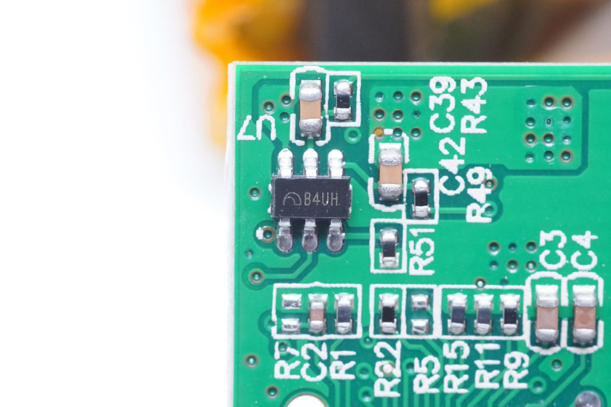 羽博5000毫安充电宝如何拆解电池,续航能力强的笔记本5000内