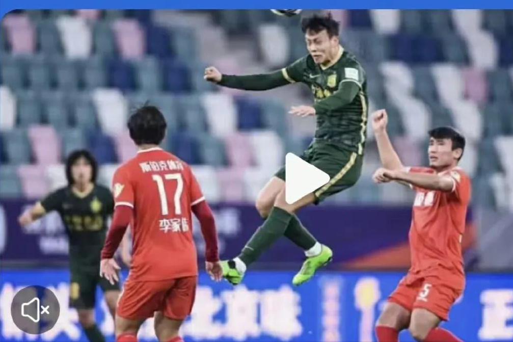 干掉国足的甘肃泾川队：前锋是厨子，后卫卖水果的，还有一个学生