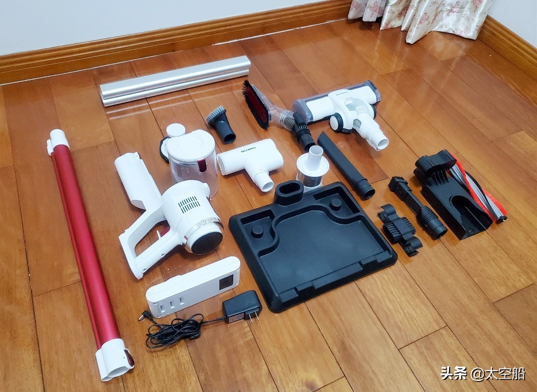 戴森吸尘器和斐纳吸尘器哪个好,斐纳吸尘器测评