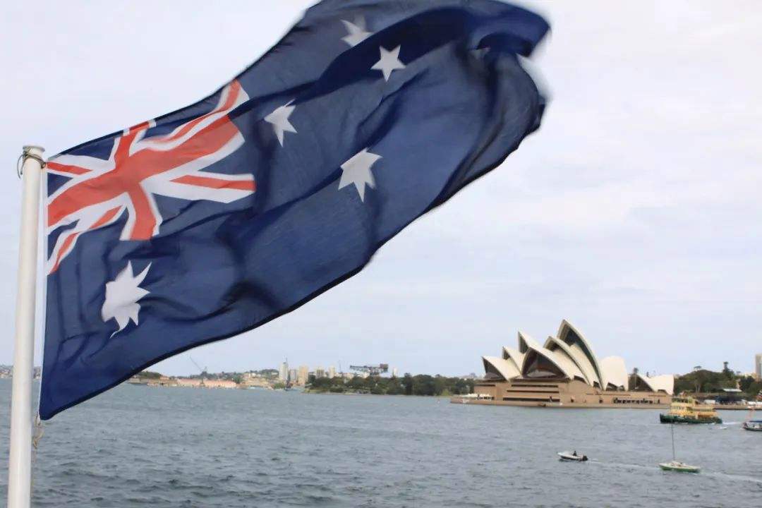 澳大利亚确认采购“海马斯”，美媒却硬扯中国，俄打法值得借鉴