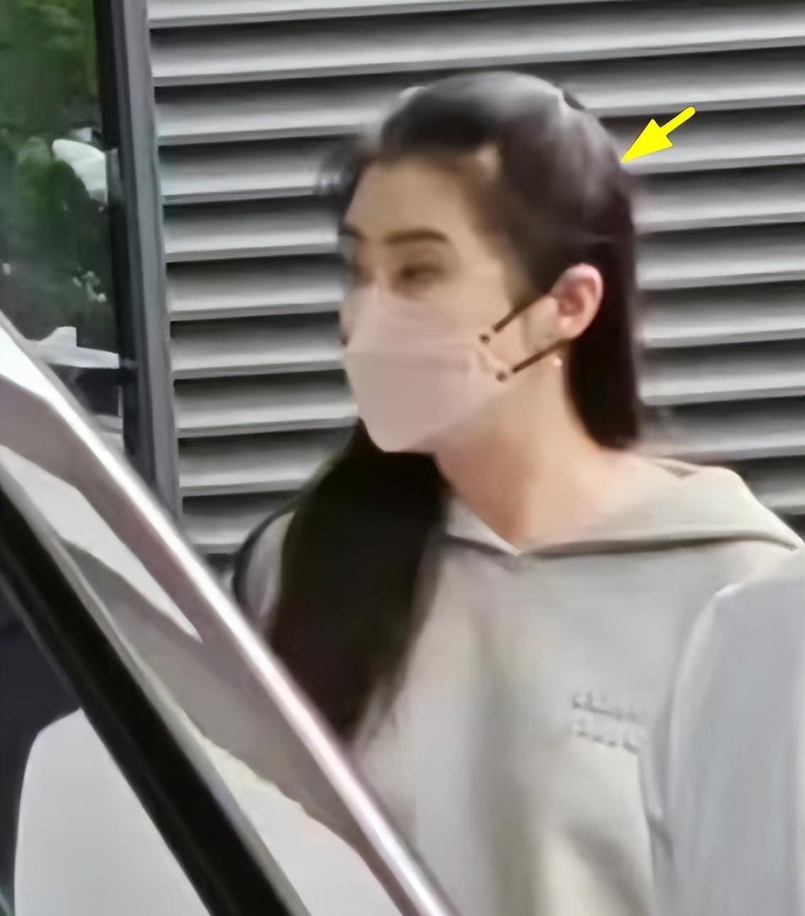 王祖贤厦门再被偶遇，住900元豪华酒店，被曝将在国内定居！