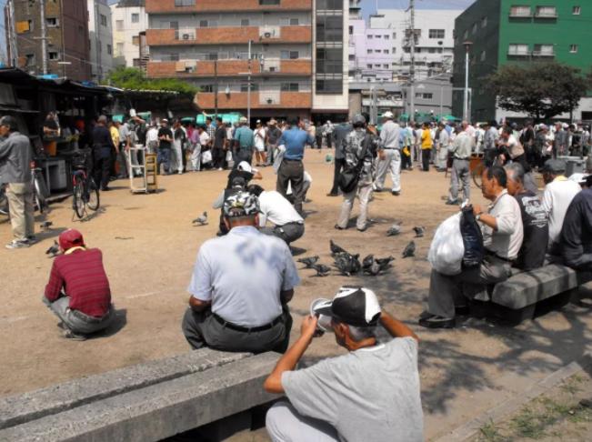 日本老人靠优惠券生活,日本男子靠优惠券过日子