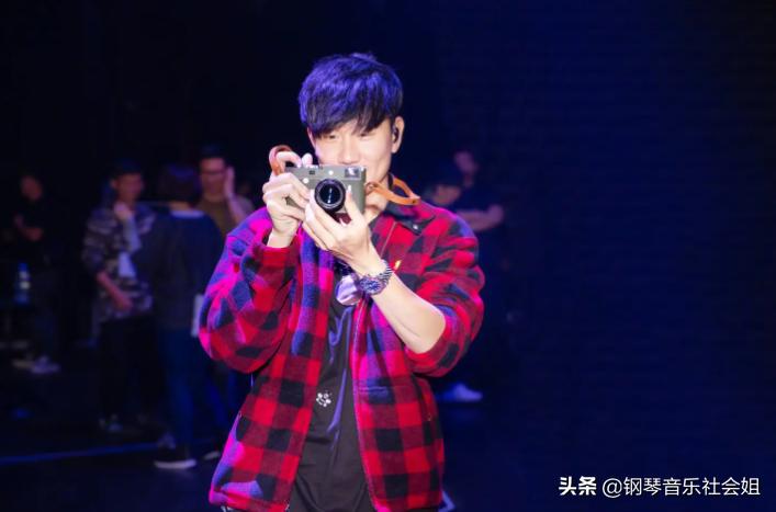 邓紫棋周杰伦十大经典歌曲,华语音乐排行榜邓紫棋周杰伦