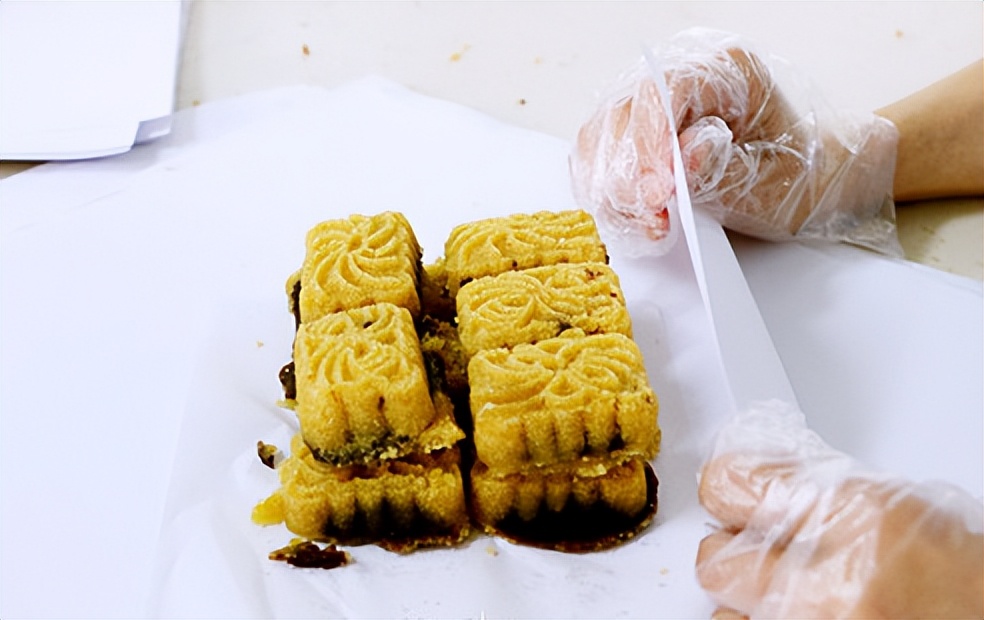 端午节吃曹祥泰绿豆糕文案,端午节吃的绿豆糕