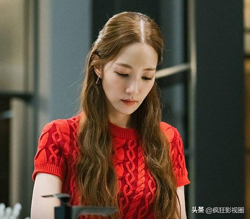 韩国女星朴敏英整容,朴敏英被称为韩国整容界女星范本