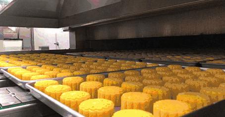 全自动月饼工厂流水线生产,一体化月饼生产线操作