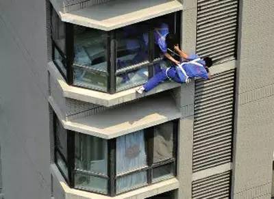 安装空调收费大约多少钱,把旧空调拆卸安装新空调要收费吗