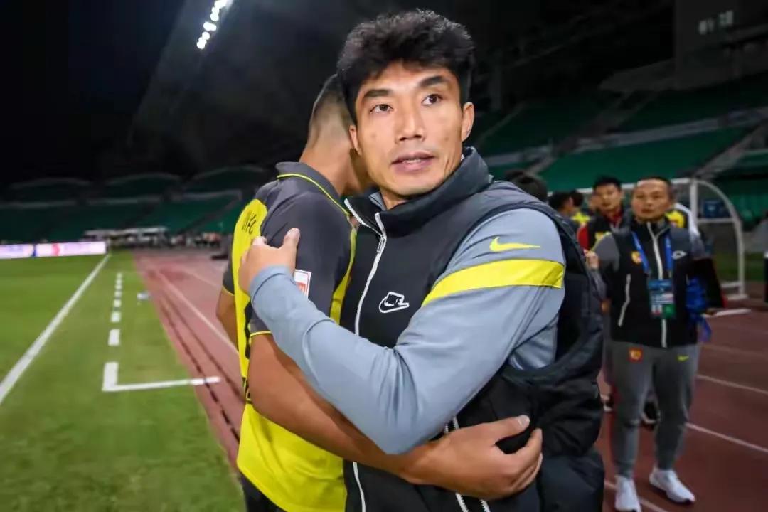 李霄鹏鲁能有多弱,李霄鹏带队为啥能输越南