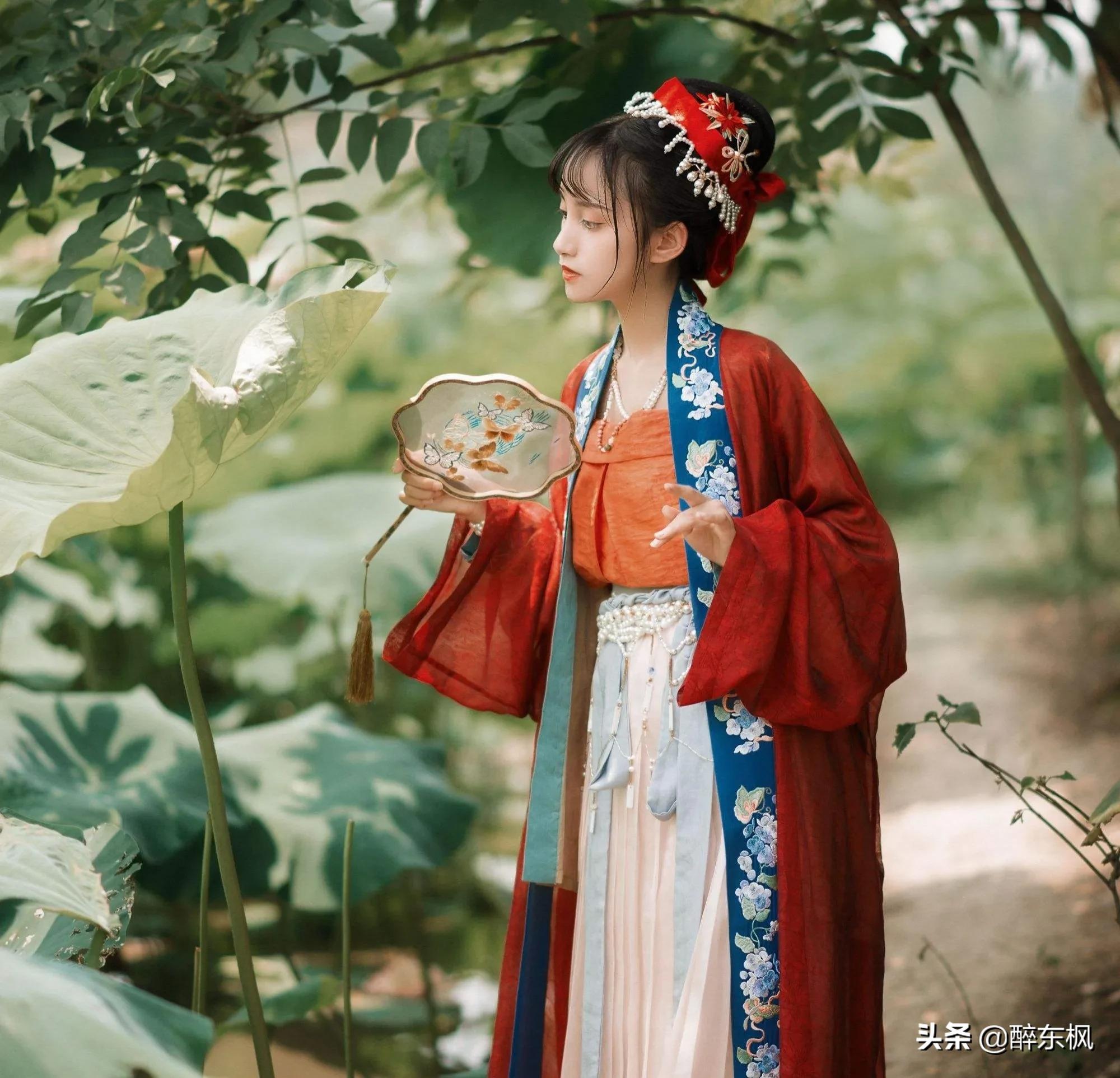 闺情词专业户严仁，以创新视角写少妇思春，词意婉转层深独具韵致