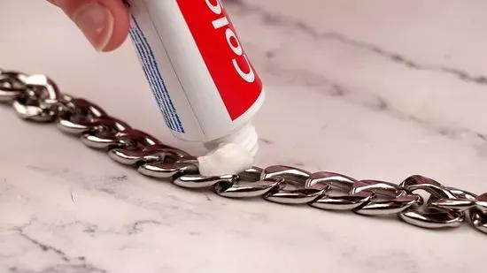 银项链用牙膏清洁,怎么清洁银饰项链