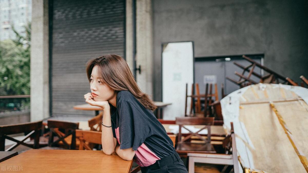 花钱追女人？太low了！高手都是做这5件事，女人听了都要跪舔！